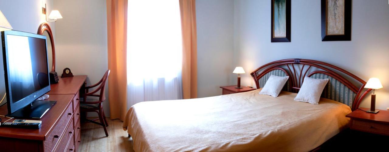 Vila Albatros Bed & Breakfast Rovinj Exterior photo