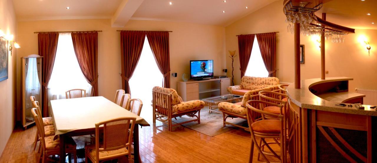 Vila Albatros Bed & Breakfast Rovinj Exterior photo