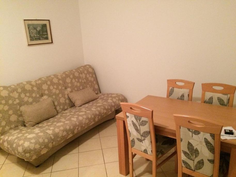 Vila Albatros Bed & Breakfast Rovinj Exterior photo